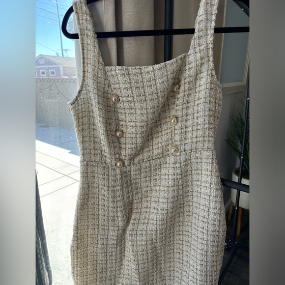 Gold and white button dress with buttons - Picture 2 of 6